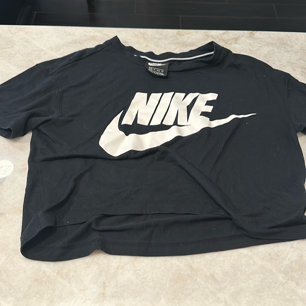Nike cropped shirt
